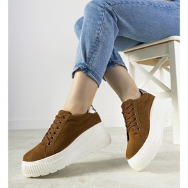 Tênis esportivos marrons com sola alta Rapter castanho 1 Tênis esportivos marrons com sola alta Rapter castanho 1