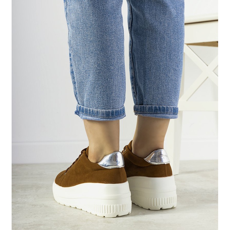 Tênis esportivos marrons com sola alta Rapter castanho 2 Tênis esportivos marrons com sola alta Rapter castanho 2