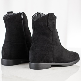 J. Star Cowgirls negras em uma cunha preto 1