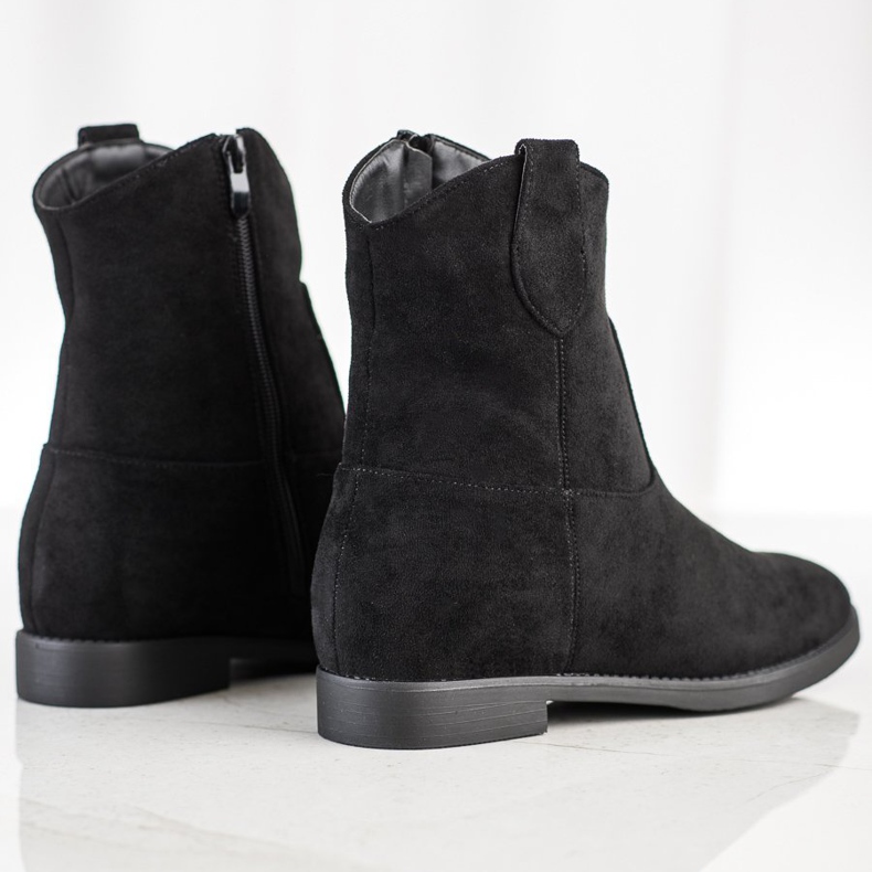 J. Star Cowgirls negras em uma cunha preto 1