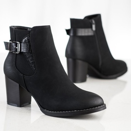 J. Star Botas em poste com fivela decorativa preto 1