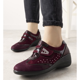 Brogues marrons na cunha Merante vermelho 1