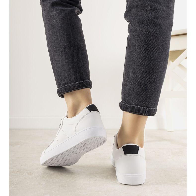 Tênis Boomshom preto e branco 1