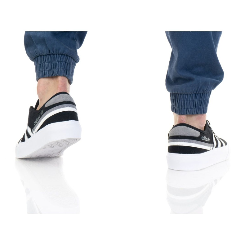 Sapatos Adidas Delpala M FW4240 preto 2