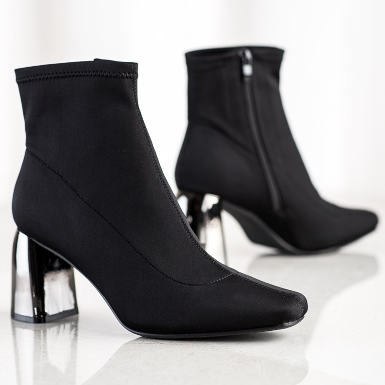 M.Daszyński Botas elegantes de salto alto preto 1