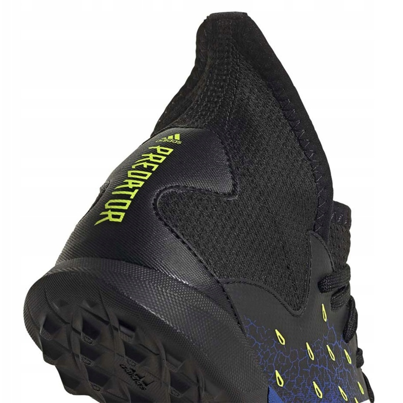 Chuteiras Adidas Predator Freak.3 Tf Jr FY0624 azul 6