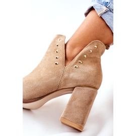 Lewski Shoes Botas femininas de camurça com recortes Lewski Beige Sand 3075 marrom 1
