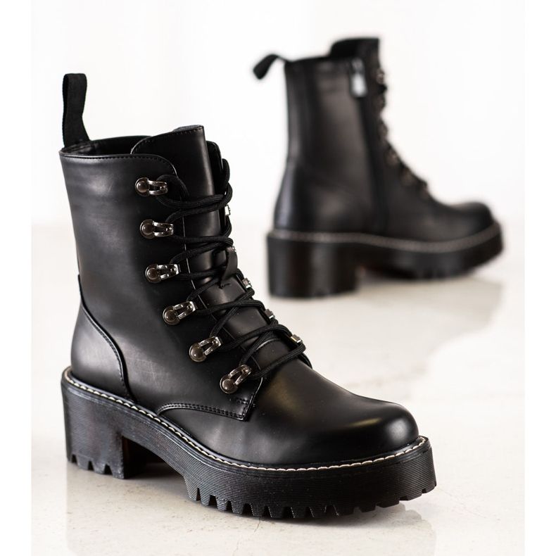 Janessa Trabalhadores da Moda preto 1