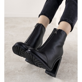 Botas femininas pretas elegantes no posto Aland preto 1