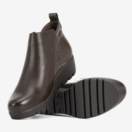 Botas marrons em uma cunha delicada Enrica castanho 1