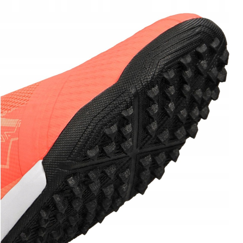 Chuteiras Nike Phantom Vnm Academy Tf M AO0571-810 laranja 1