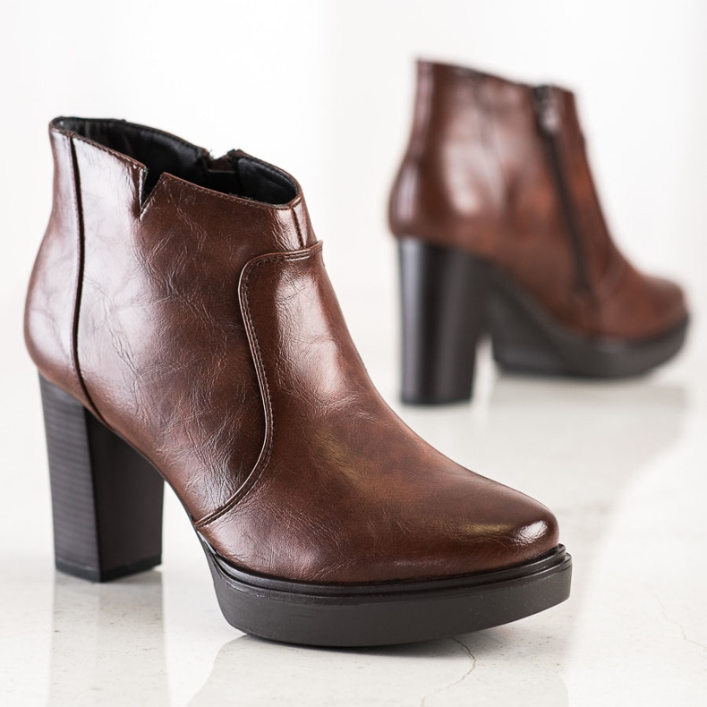 Sabatina Botas baixas na plataforma castanho 1