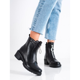 Lucky Shoes Trabalhadores casuais em um controle deslizante preto 2