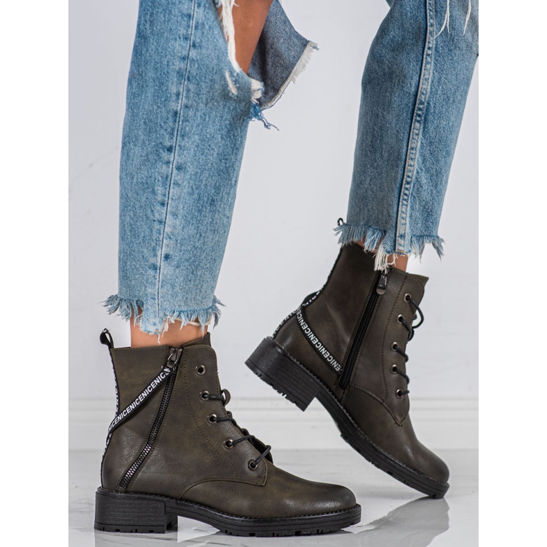 Botas com cinto decorativo Vinceza verde 1