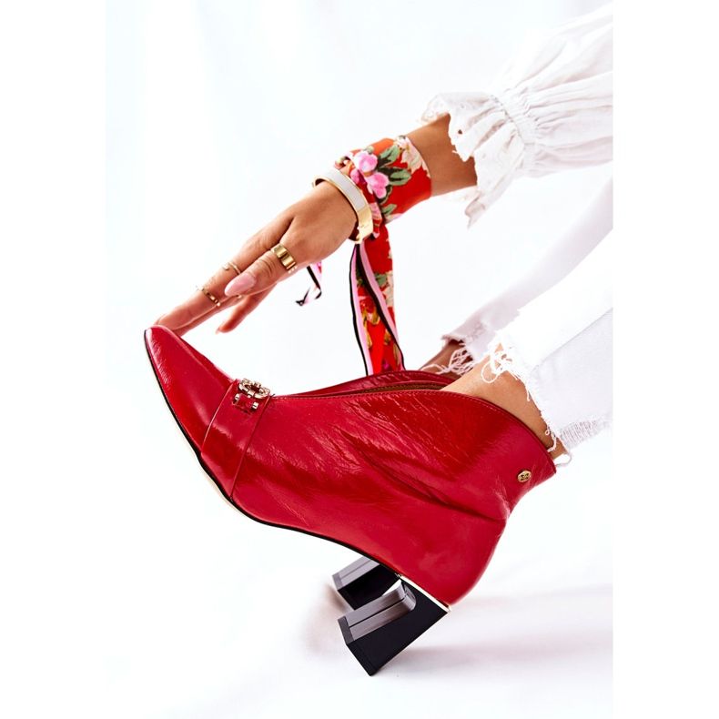 Botas de couro em um post Maciejka Red 05262-08 vermelho 2 Botas de couro em um post Maciejka Red 05262-08 vermelho 2