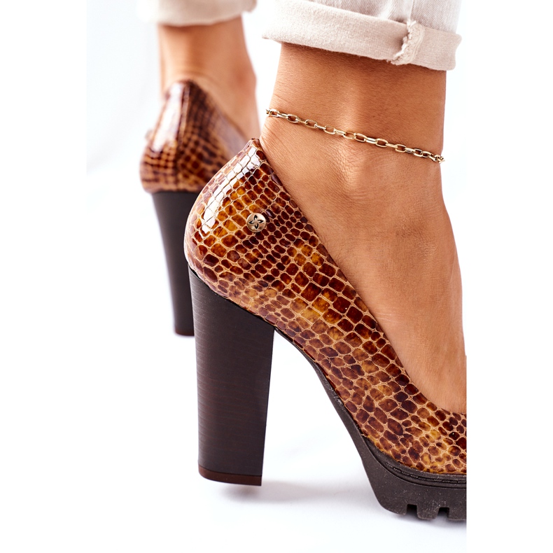 Bombas de couro em uma barra Maciejka 02629-50 minério lacado marrom 3