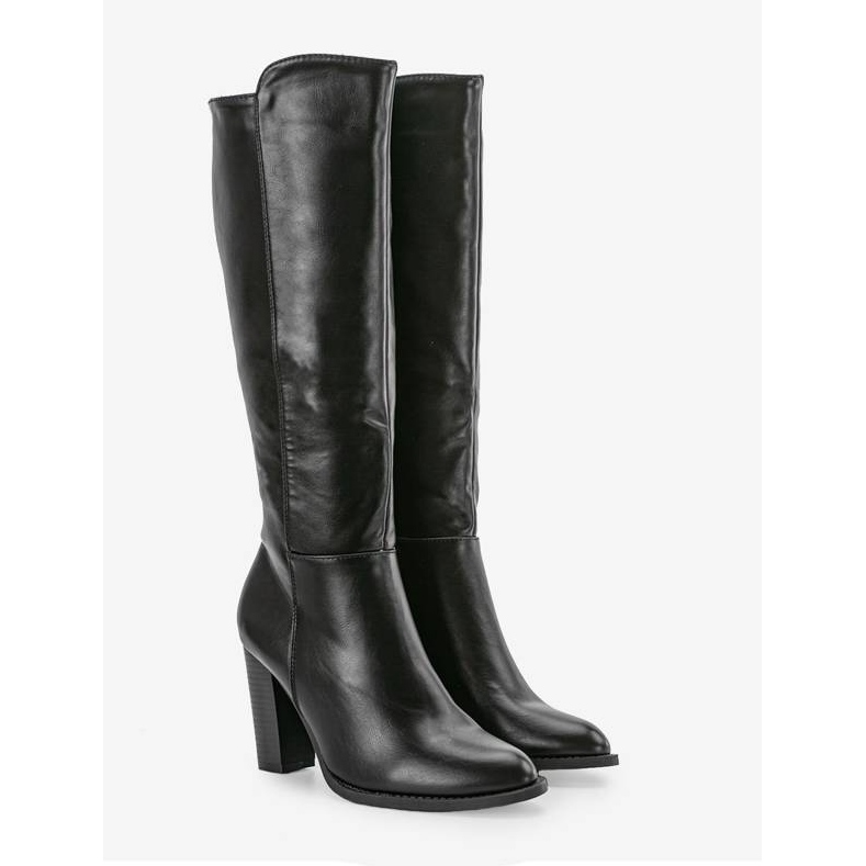 Botas pretas no post Monic preto 2 Botas pretas no post Monic preto 2