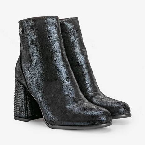 Botas pretas de tornozelo no poste Zodiac preto 1 Botas pretas de tornozelo no poste Zodiac preto 1