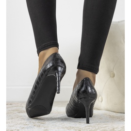 Sapatos pretos com salto agulha Byatt 1 Sapatos pretos com salto agulha Byatt 1