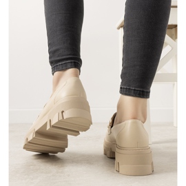 Mocassins bege em sola alta Reyna 1