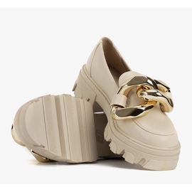 Mocassins bege com corrente larga Larisa 1 Mocassins bege com corrente larga Larisa 1