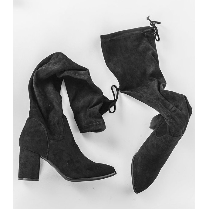 Botas pretas no poste Tiffi preto 1