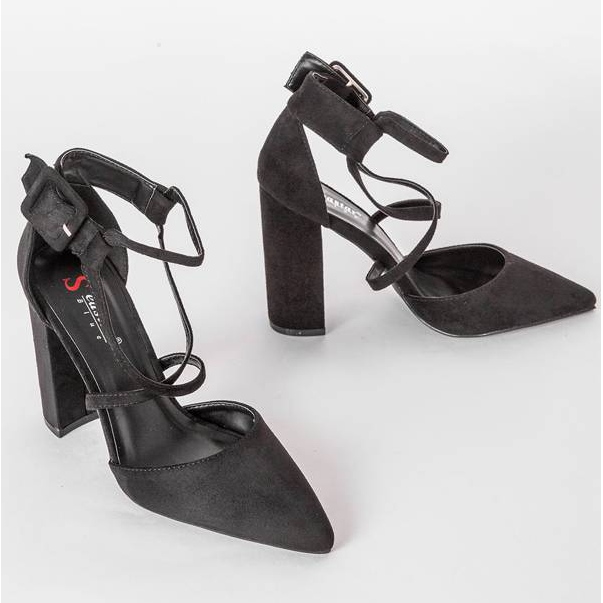 Bombas pretas no posto Piper preto 1