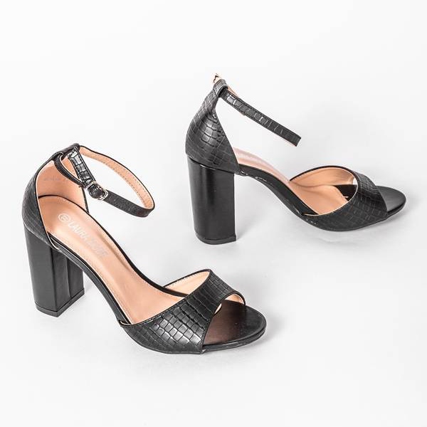 Sandálias pretas em um poste Milano preto 1