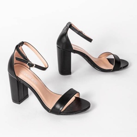 Sandálias pretas no poste de Dorothy preto 1