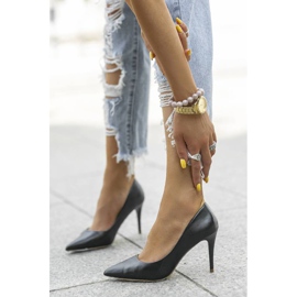 Saltos Mocca clássicos pretos 2