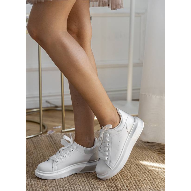 Sapatilhas brancas com cano alto prateado branco 1