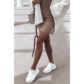 Runway Seus tênis brancos rosa 2