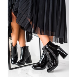 Lucky Shoes Botas laqueadas no poste preto 2