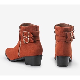 Botas de cano baixo marrons com fivelas Nila castanho 1