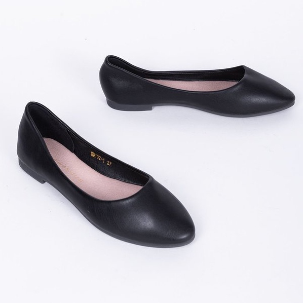 Bailarinas negras com nariz amendoado Baleria preto 1