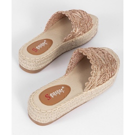 Chinelos rosa na plataforma Sudden Draft 1