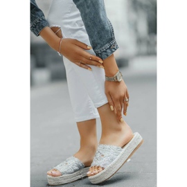 Chinelos prateados na plataforma Sudden Draft prata 1