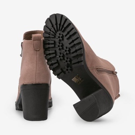 Botas de cano baixo marrons claras no poste Tiny castanho 2