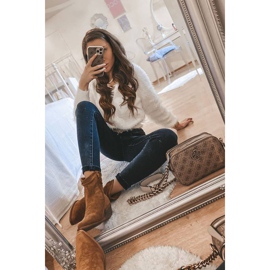 Botas de camelo cowboy no posto Bowi Bowi castanho 1