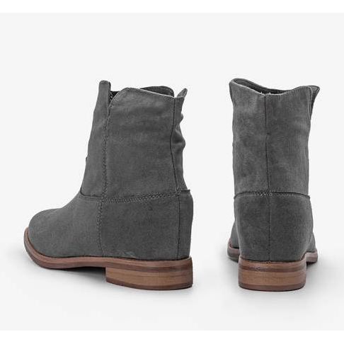 Botas cinza em uma cunha interna Veni 2