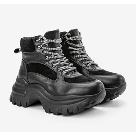 Tênis preto na plataforma Big City Girl 1