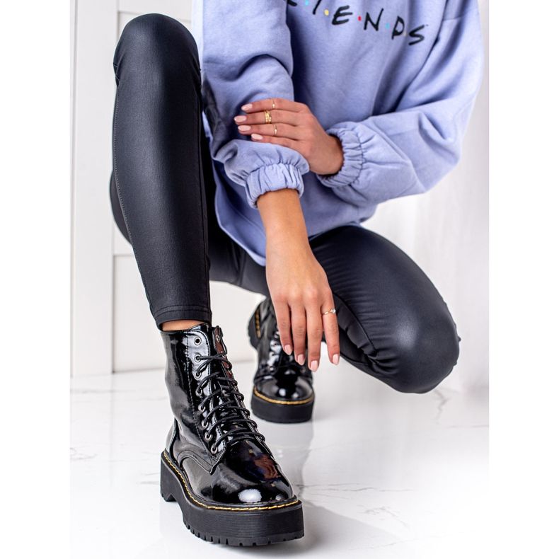 Goodin Botas lacadas na plataforma preto 1