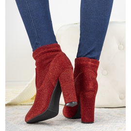 BM Botins vermelhos brilhantes no poste Birgit 1