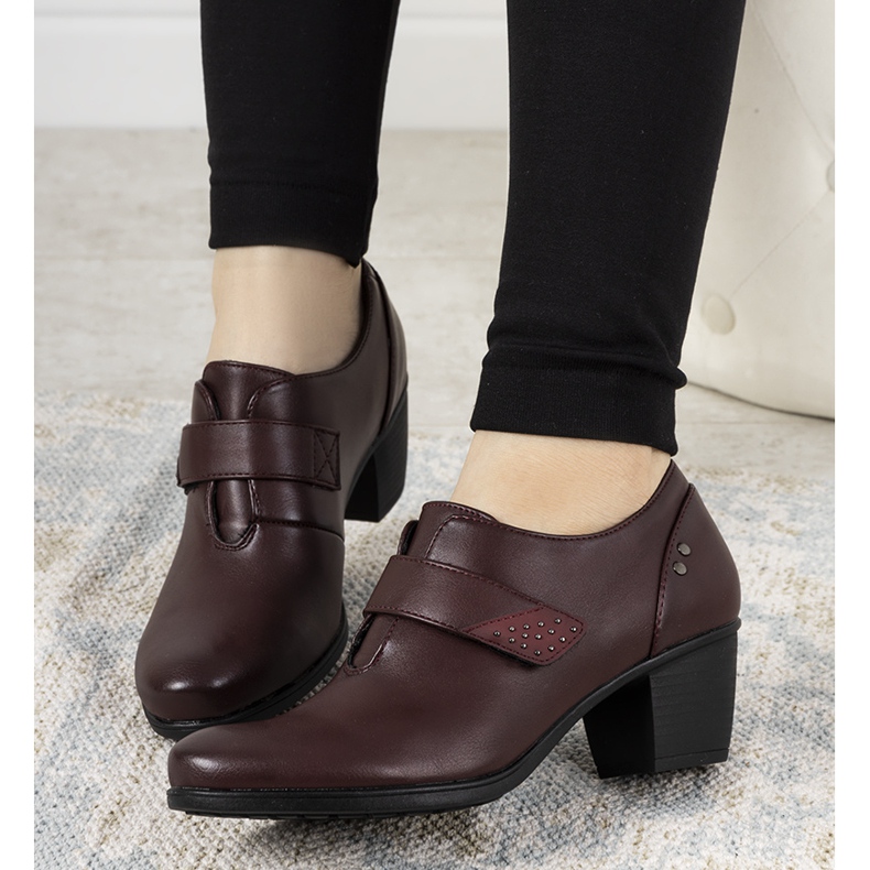 Maroon Brogues no posto Biermann vermelho multicolorido 1