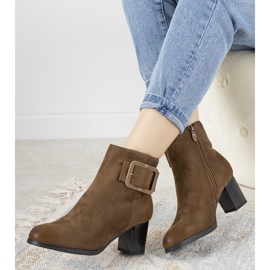 Botas marrons no poste Carrillo castanho 1