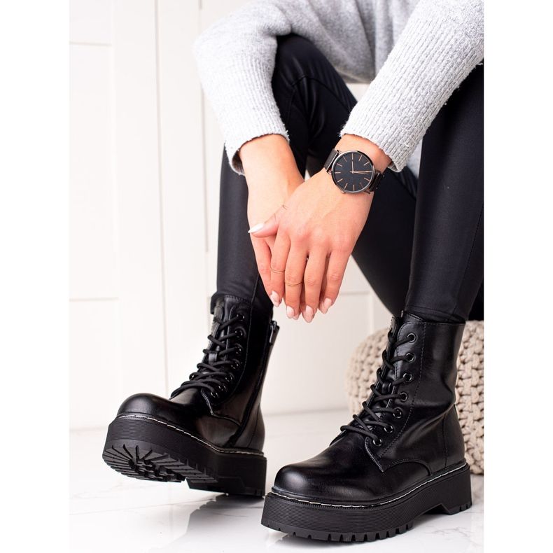 Evento Armadilhas negras na plataforma preto 1