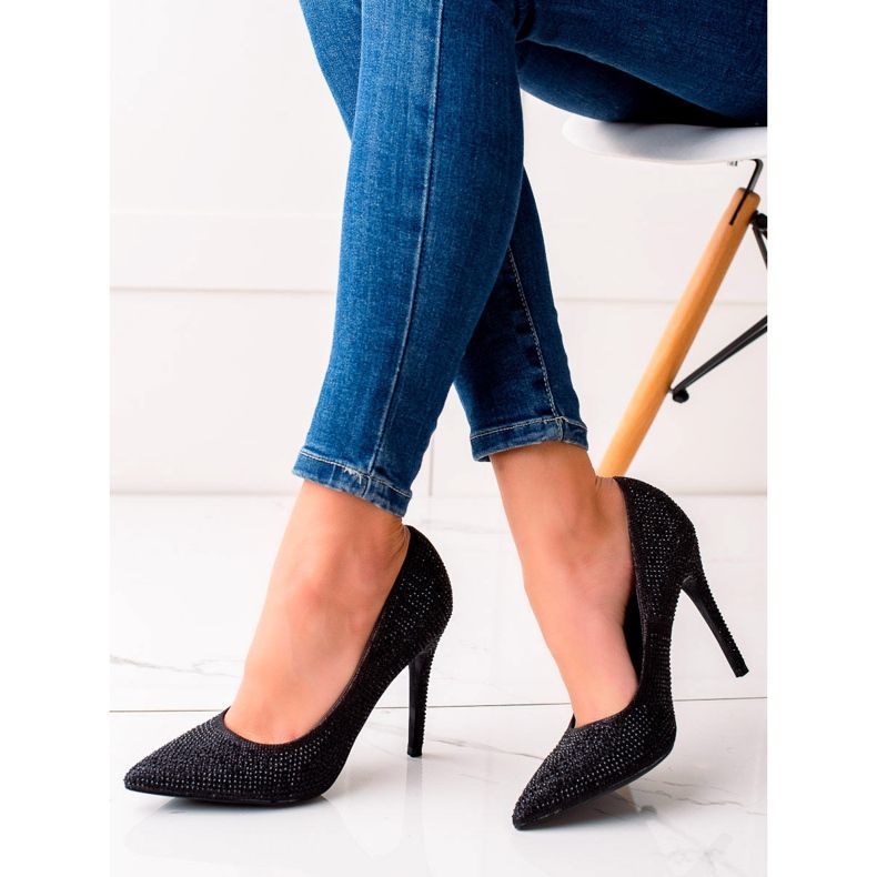 TRENDI Salto alto preto com cristais 1