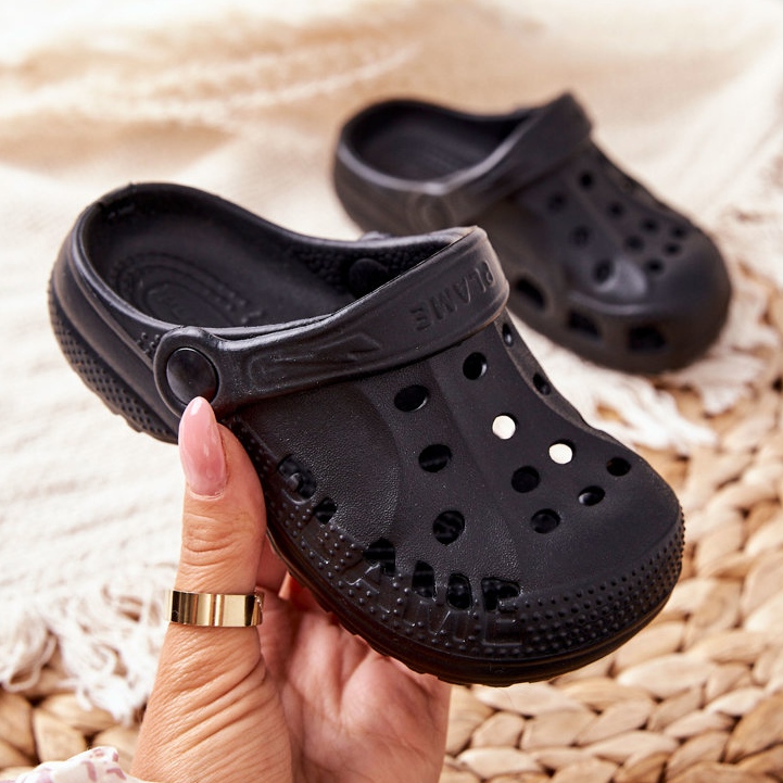 Flameshoes Chinelos infantis Black Kroks para casa preto 2