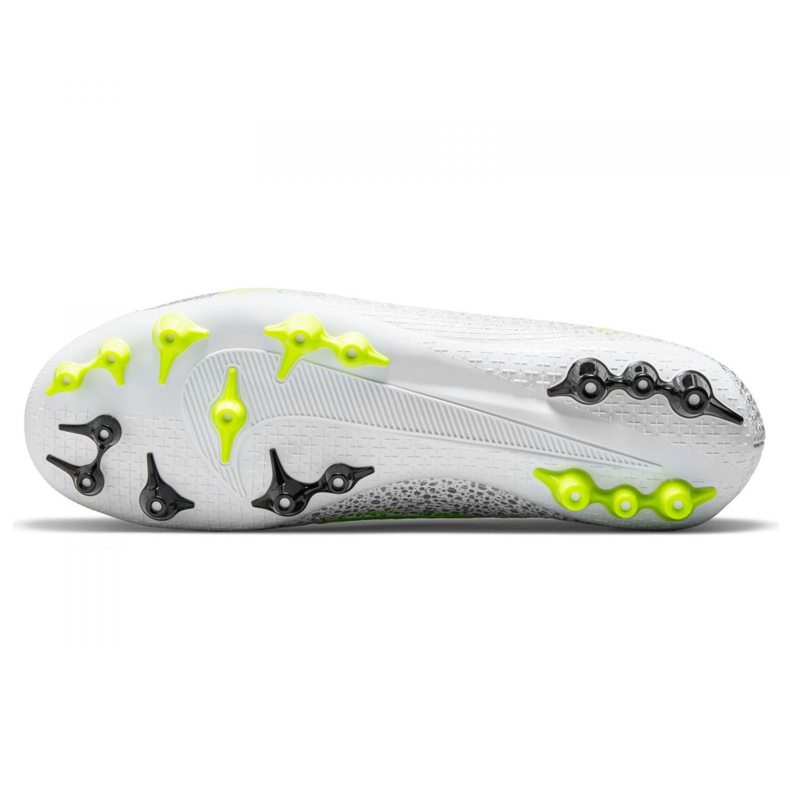 Chuteiras Nike Superfly 8 Academy Ag M CV0842-107 prata 1