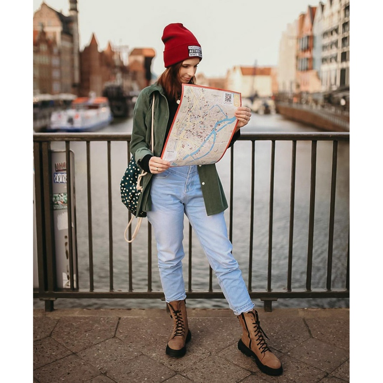 SHELOVET Botas de camurça na plataforma marrom 1